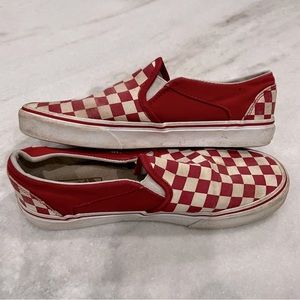 red & white checkered Vans ❤️🤍 women’s size 9